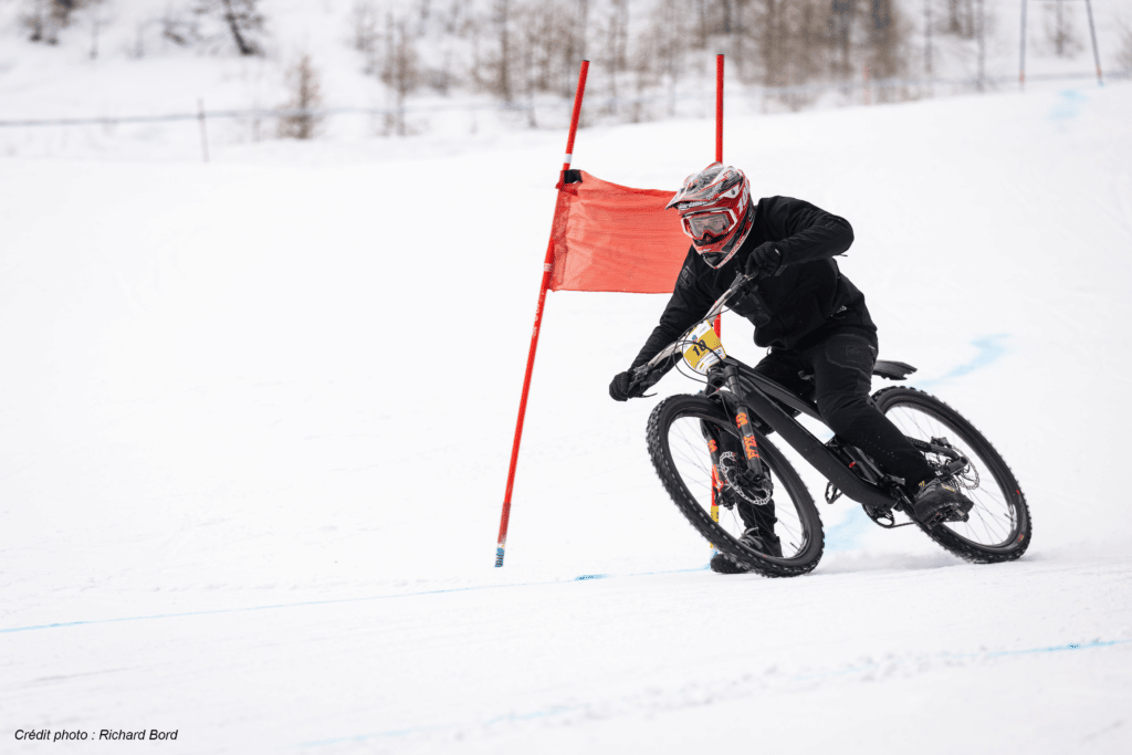 Kepax Snow Bike_Eric Barone_Vallgrip